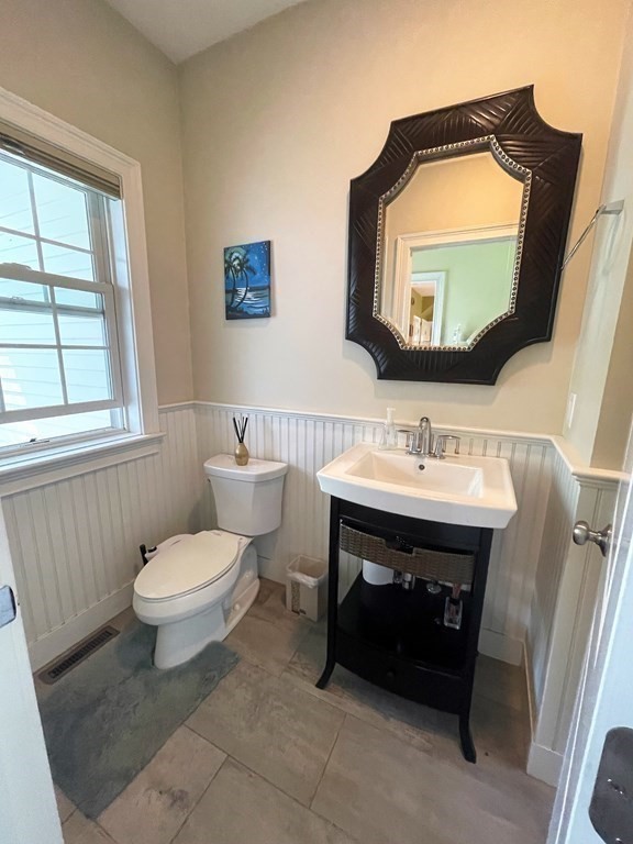 20 Edgewood Road Wayland, MA 01778 - Photo 13 of 31 Gallery Image 13