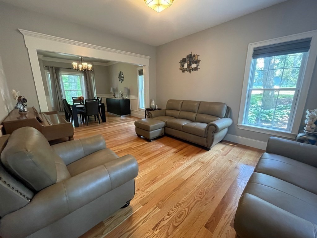 20 Edgewood Road Wayland, MA 01778 - Photo 7 of 31 Gallery Image 7