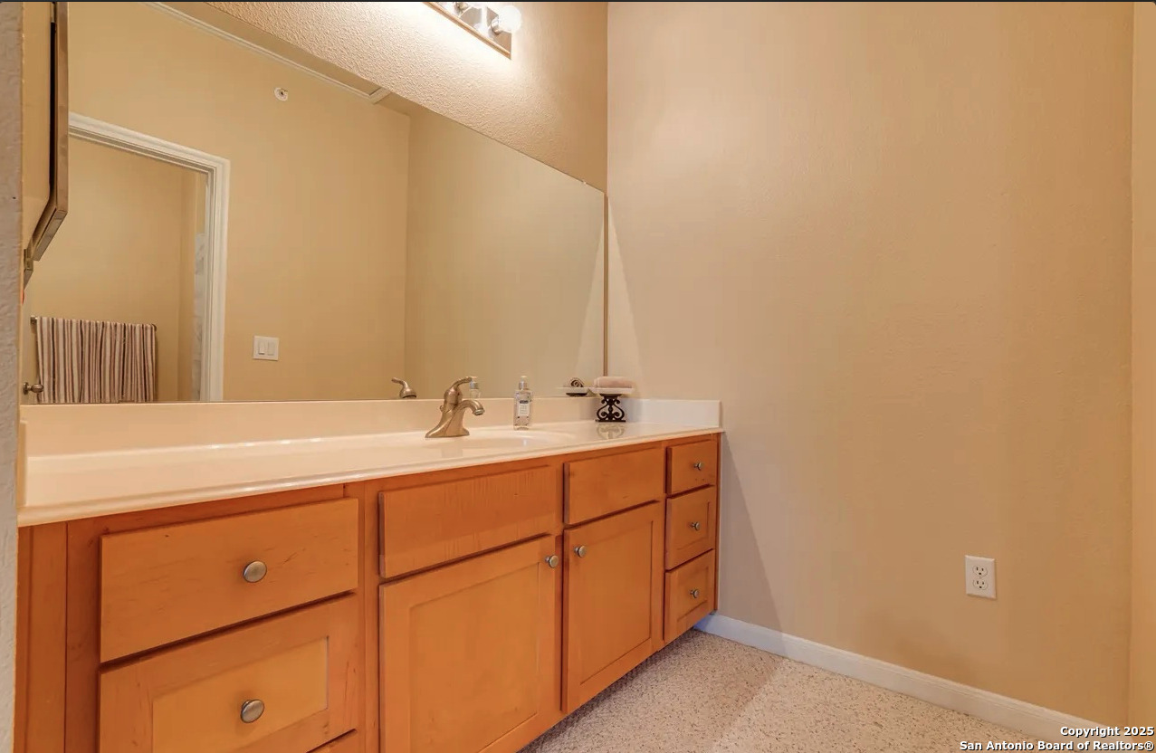 6160 Eckhert Road, Unit 103 San Antonio, TX 78240 - Photo 39 of 52