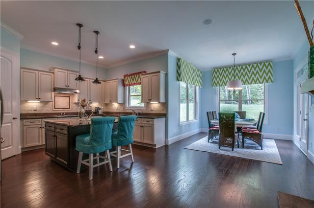 175 Azalea Lane Franklin, TN 37064 - Photo 5 of 20 Spacious kitchen and eat-in area.