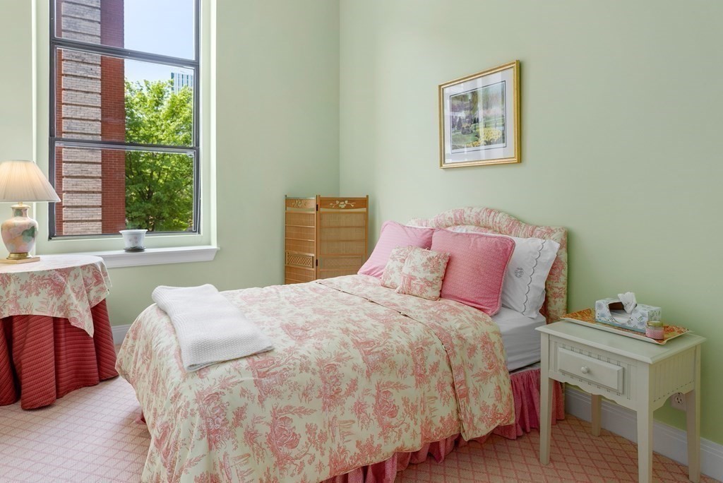 20 Tileston Street, Unit 2H Boston, MA 02113 - Photo 11 of 22 a bedroom with a bed and a window
