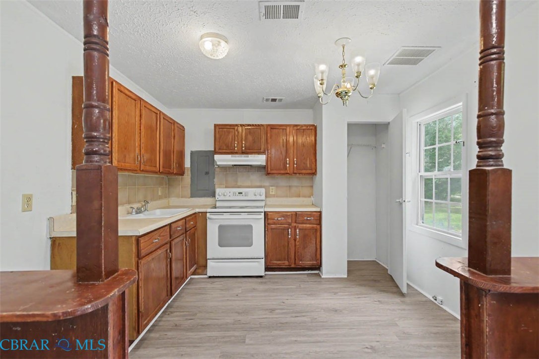 327 Chapel Neck Road North, VA 23128 - Photo 8 of 23