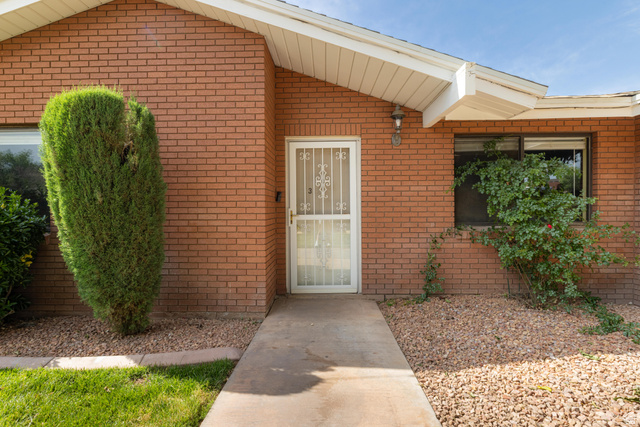 840 South 400 East, Unit 3 St. George, UT 84770 - Photo 2 of 23