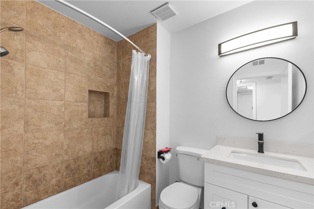 348 South Prospectors Road, Unit 6 Diamond Bar, CA 91765 - Photo 9 of 16 Bathroom
