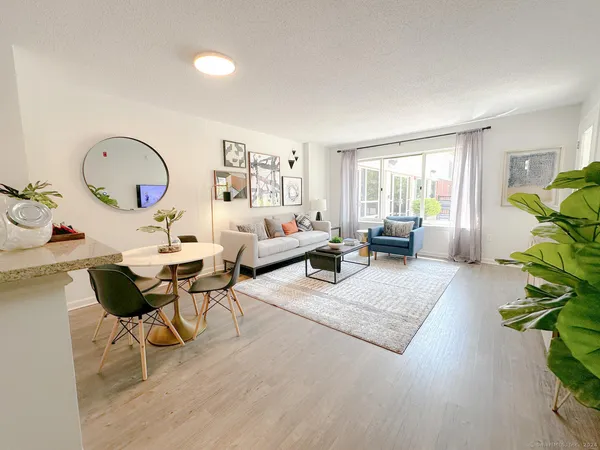 $2,370 | 52 Forest Street, Unit 1014, Stamford, CT 06901