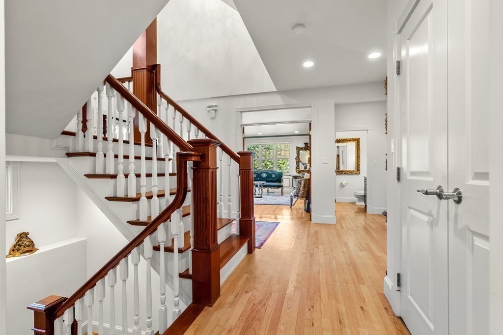 8 Cottonwood Road Newton, MA 02459 - Photo 18 of 38 Gallery Image 18