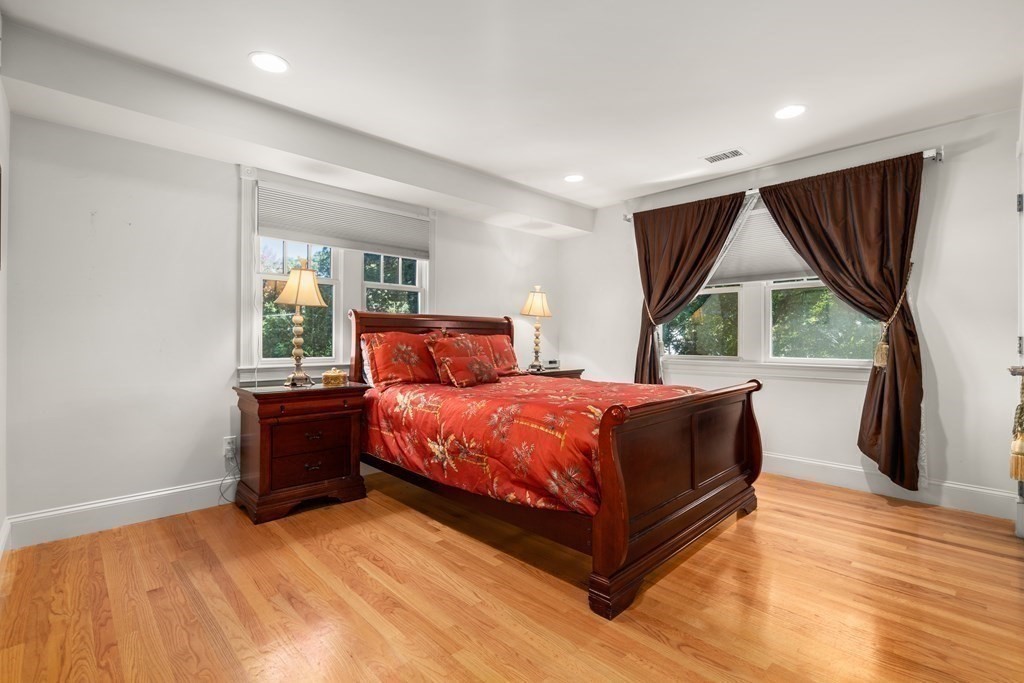 8 Cottonwood Road Newton, MA 02459 - Photo 28 of 38 Gallery Image 28