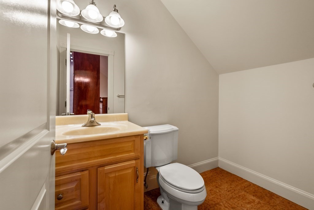 8 Cottonwood Road Newton, MA 02459 - Photo 34 of 38 Gallery Image 34