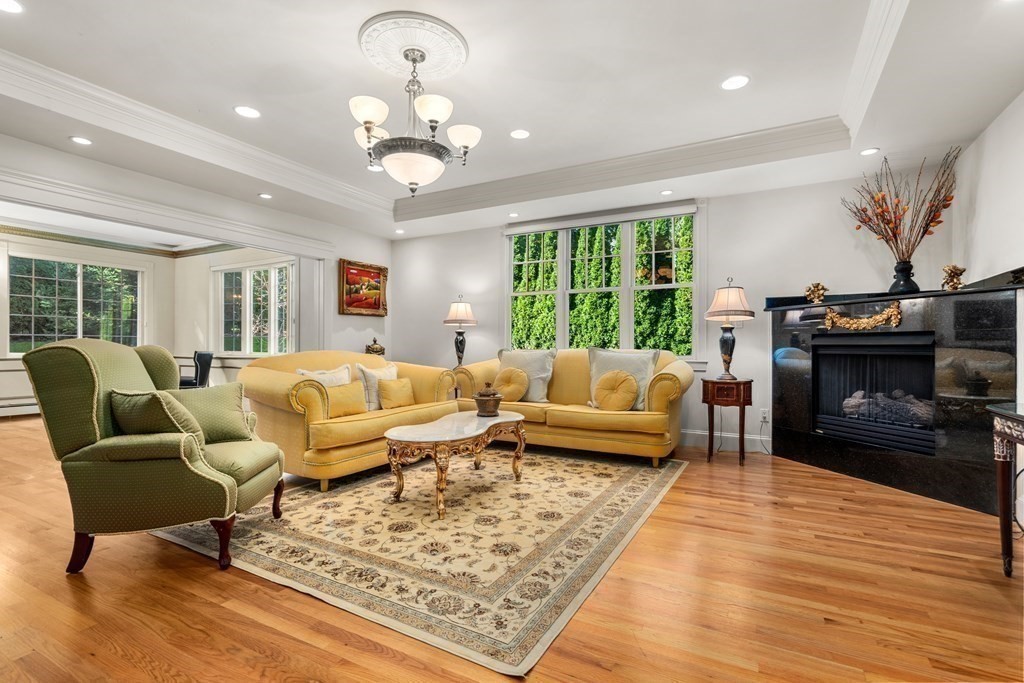 8 Cottonwood Road Newton, MA 02459 - Photo 8 of 38 Gallery Image 8