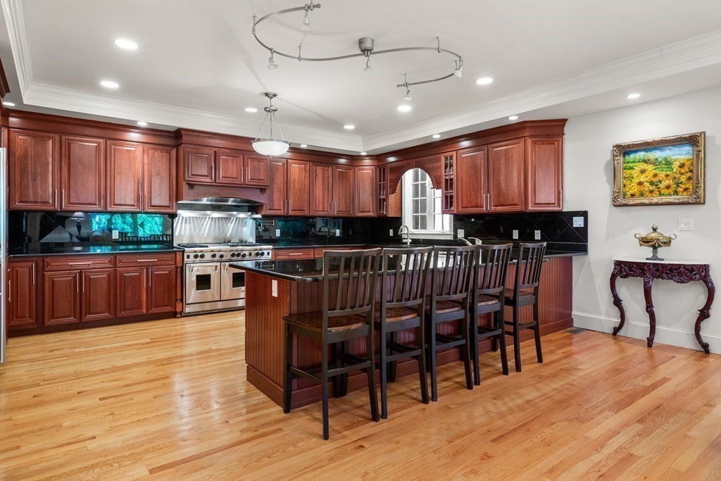 8 Cottonwood Road Newton, MA 02459 - Photo 10 of 38 Gallery Image 10