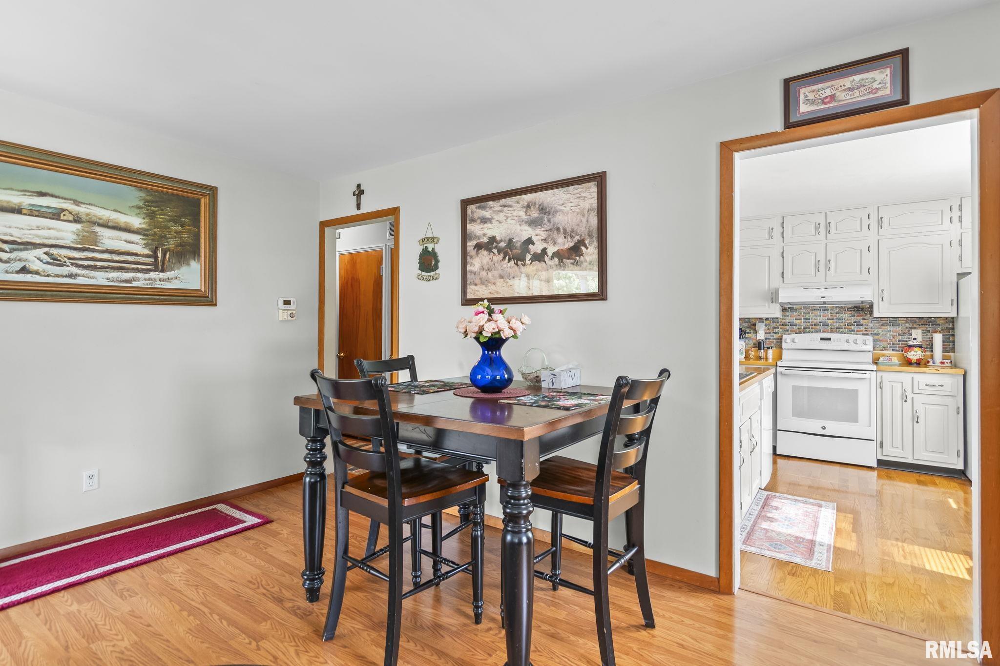 3061 Louise Lane Springfield, IL 62702 - Photo 8 of 36