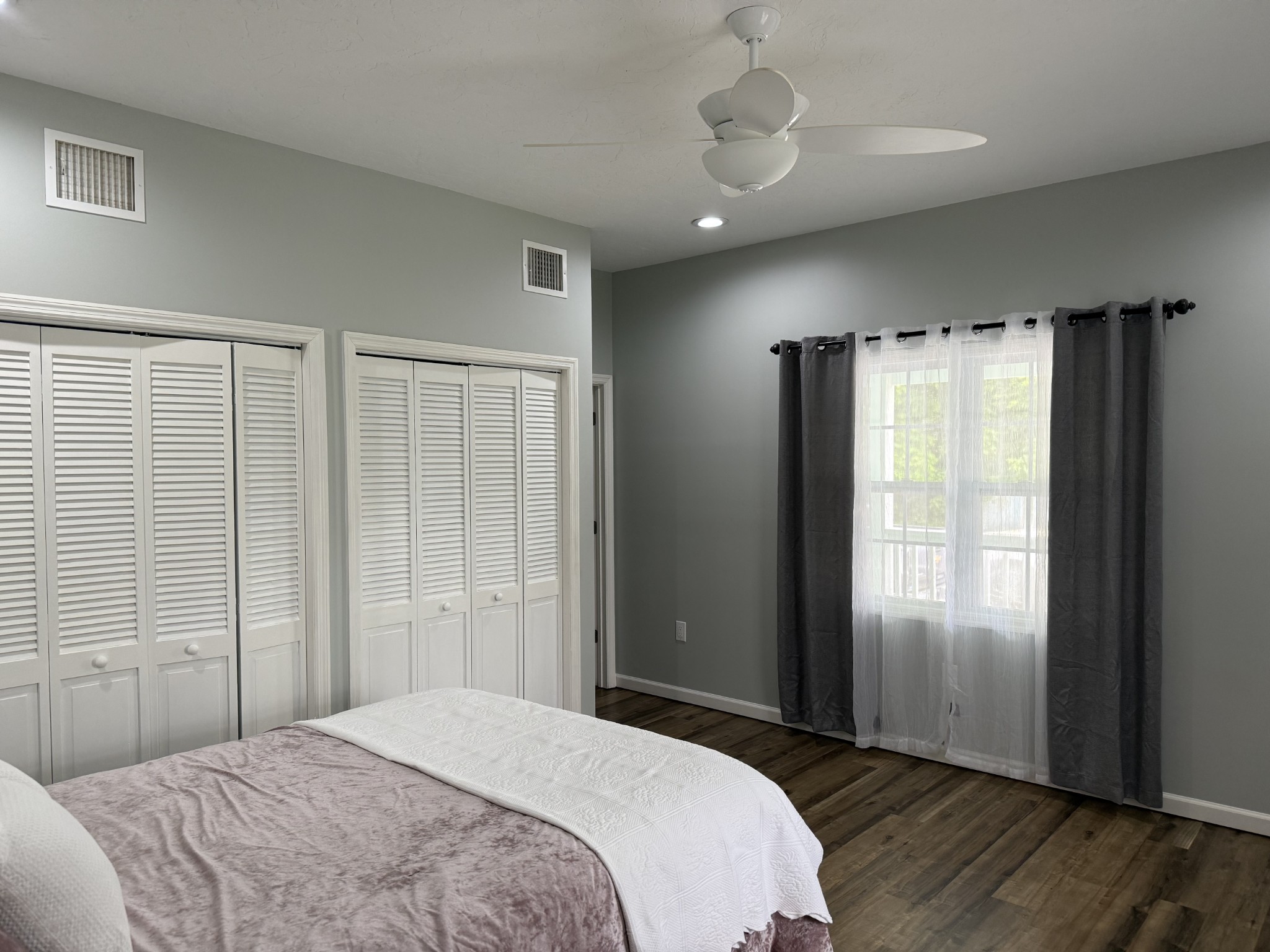 581 Shady Grove Road Bloomington Springs, TN 38545 - Photo 27 of 42 a bedroom with a bed and a window