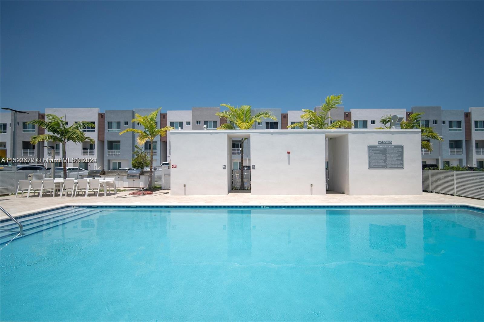 2561 Northeast 193rd Street, Unit 1103 Miami, FL 33180 - Photo 21 of 26