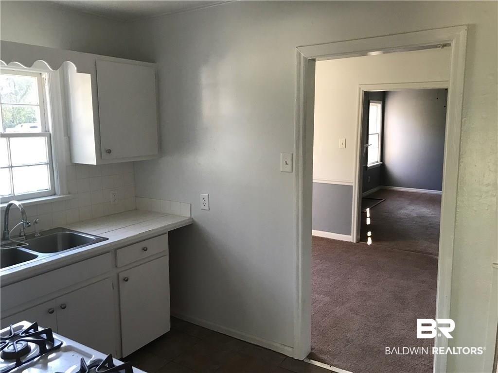 2808 Emogene Street Mobile, AL 36606 - Photo 3 of 19