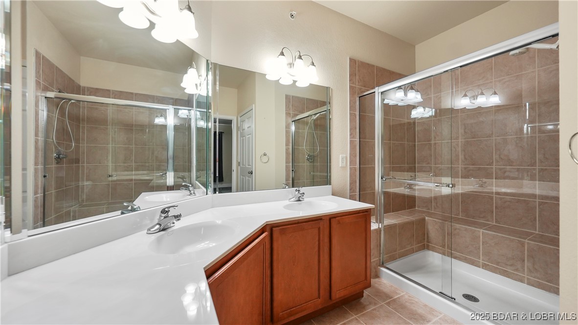 60 Knox Road, Unit Z204 Rocky Mount, MO 65072 - Photo 13 of 36 Pretty Main Bath