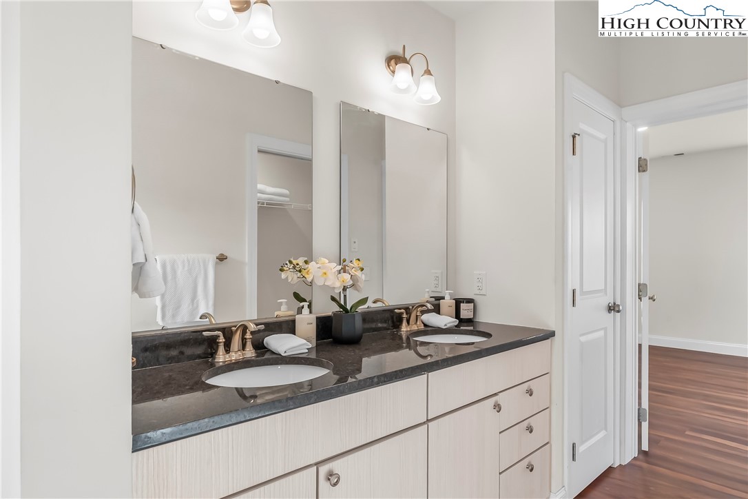 262 Old Bristol Road Boone, NC 28607 - Photo 20 of 41