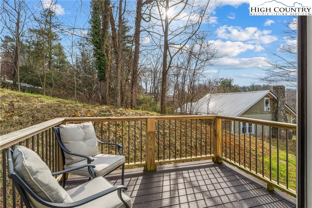 262 Old Bristol Road Boone, NC 28607 - Photo 8 of 41