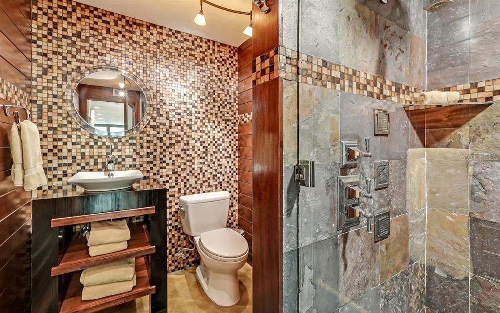 2320 Wason Road Sarasota, FL 34231 - Photo 69 of 95 Gallery Image 69