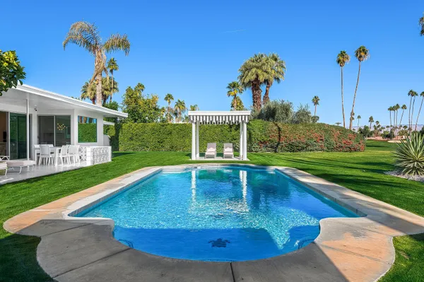 $2,995,000 | 2622 South Calle Palo Fierro, Palm Springs, CA 92264