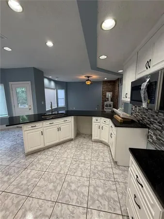 a view of a garage