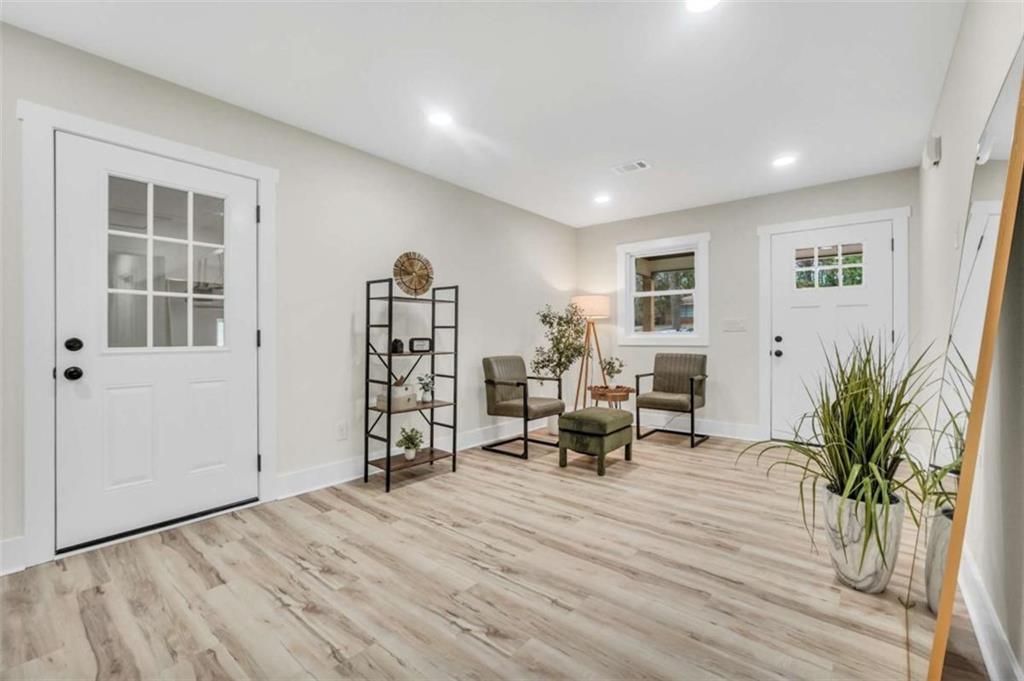 2588 Sandtown Road Southwest Marietta, GA 30060 - Photo 11 of 44