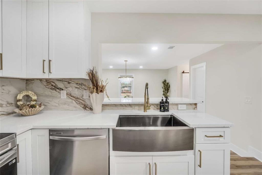 2588 Sandtown Road Southwest Marietta, GA 30060 - Photo 15 of 44