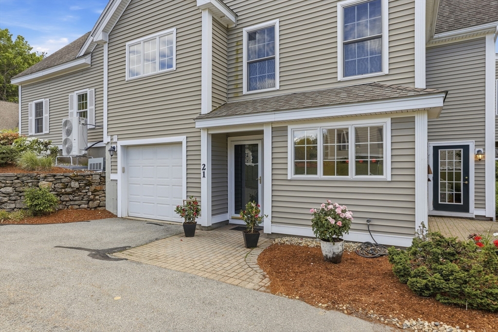 21 Sandstone Road, Unit 21 Westford, MA 01886 - Photo 3 of 41