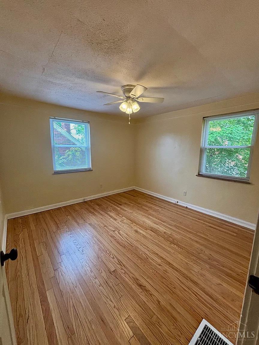 6015 Red Bank Road Cincinnati, OH 45213 - Photo 2 of 8 Gallery Image 2