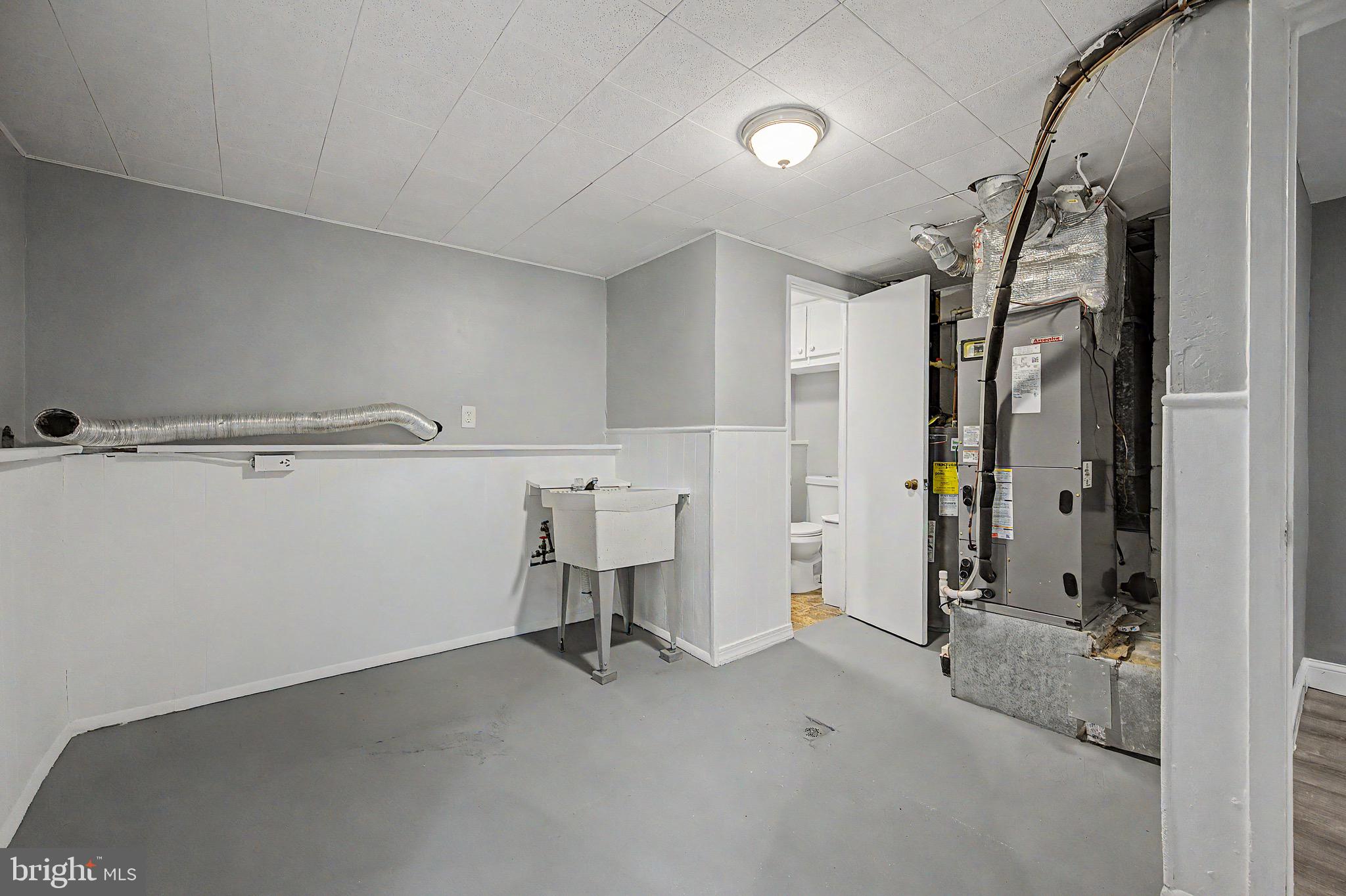 16 Malvern Road Newark, DE 19713 - Photo 33 of 35 a view of utility room