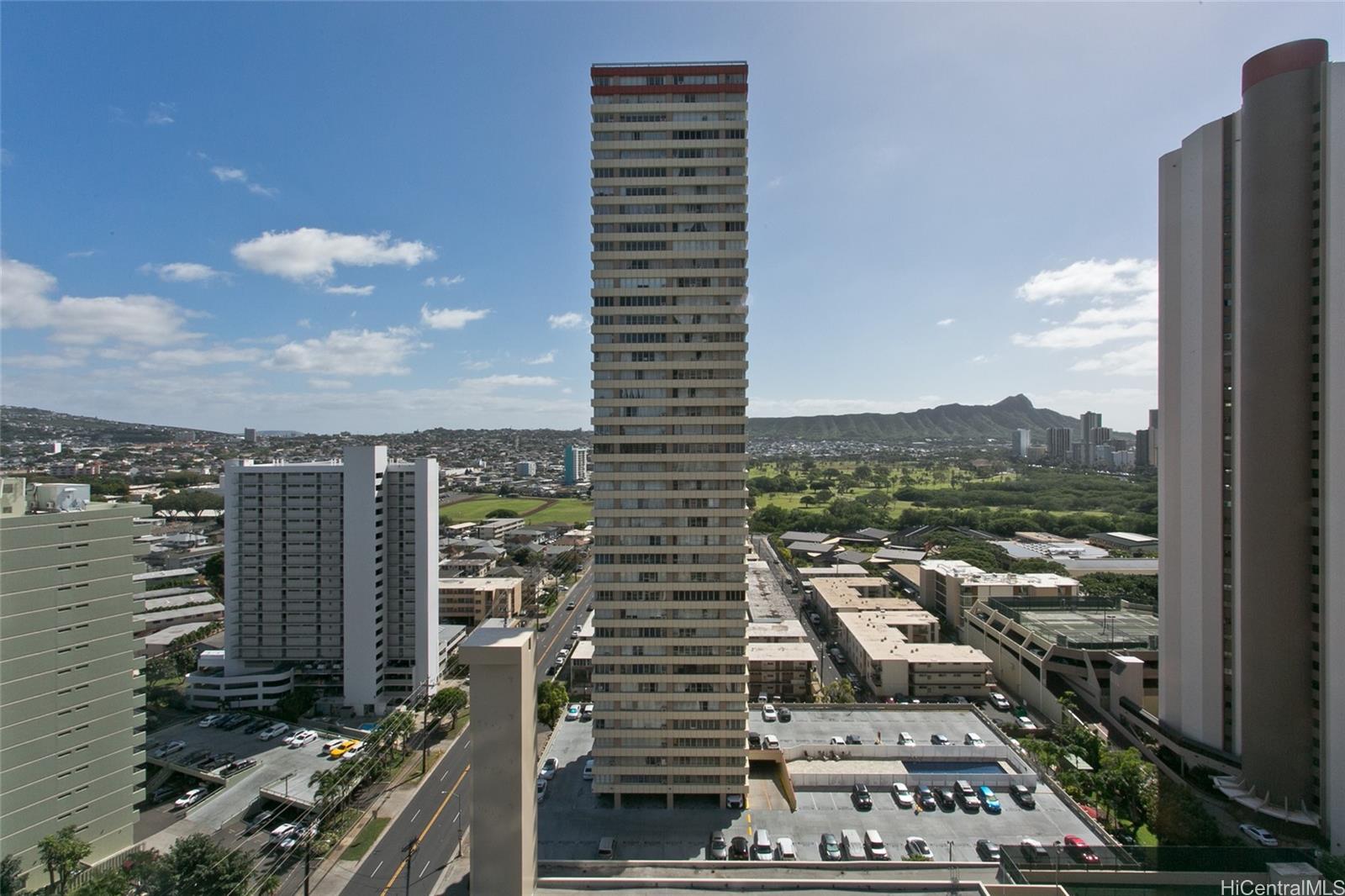 2525 Date Street, Unit 1705 Honolulu, HI 96826 - Photo 4 of 11 a city view