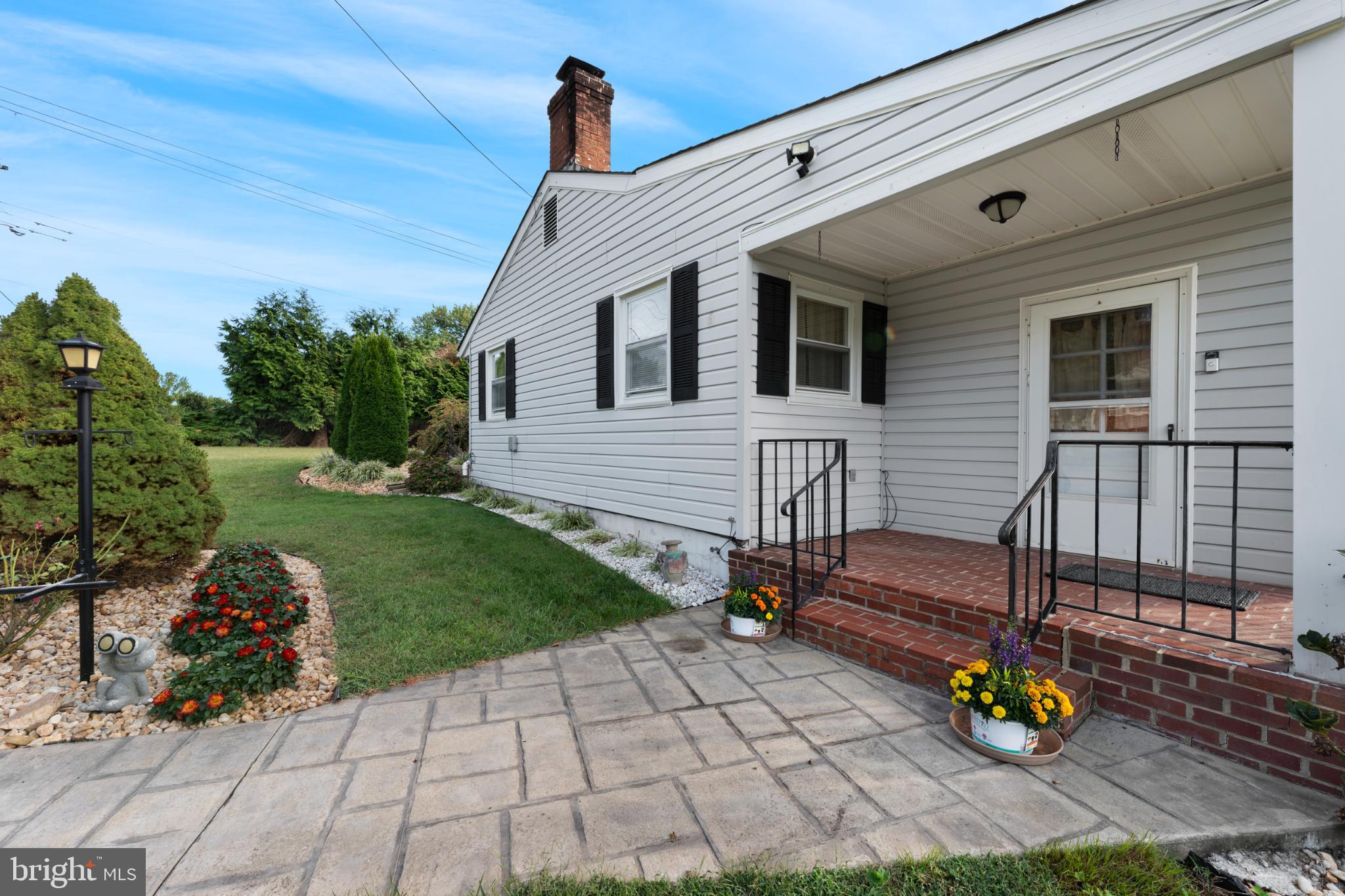 2116 Orange Road Culpeper, VA 22701 - Photo 4 of 27 Charming entrance with lush landscaping.