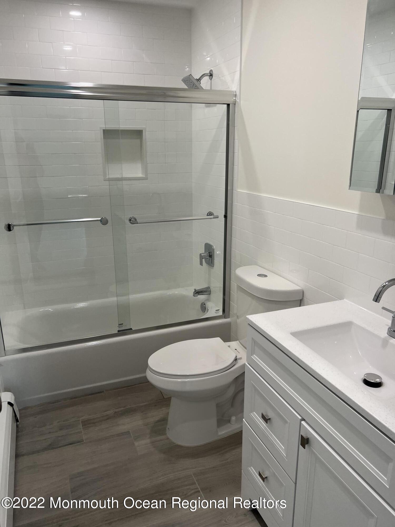 33 Lower Main Street, Unit LOWER LEVEL Matawan, NJ 07747 - Photo 15 of 25 MAIN BATH LOWER LEVEL