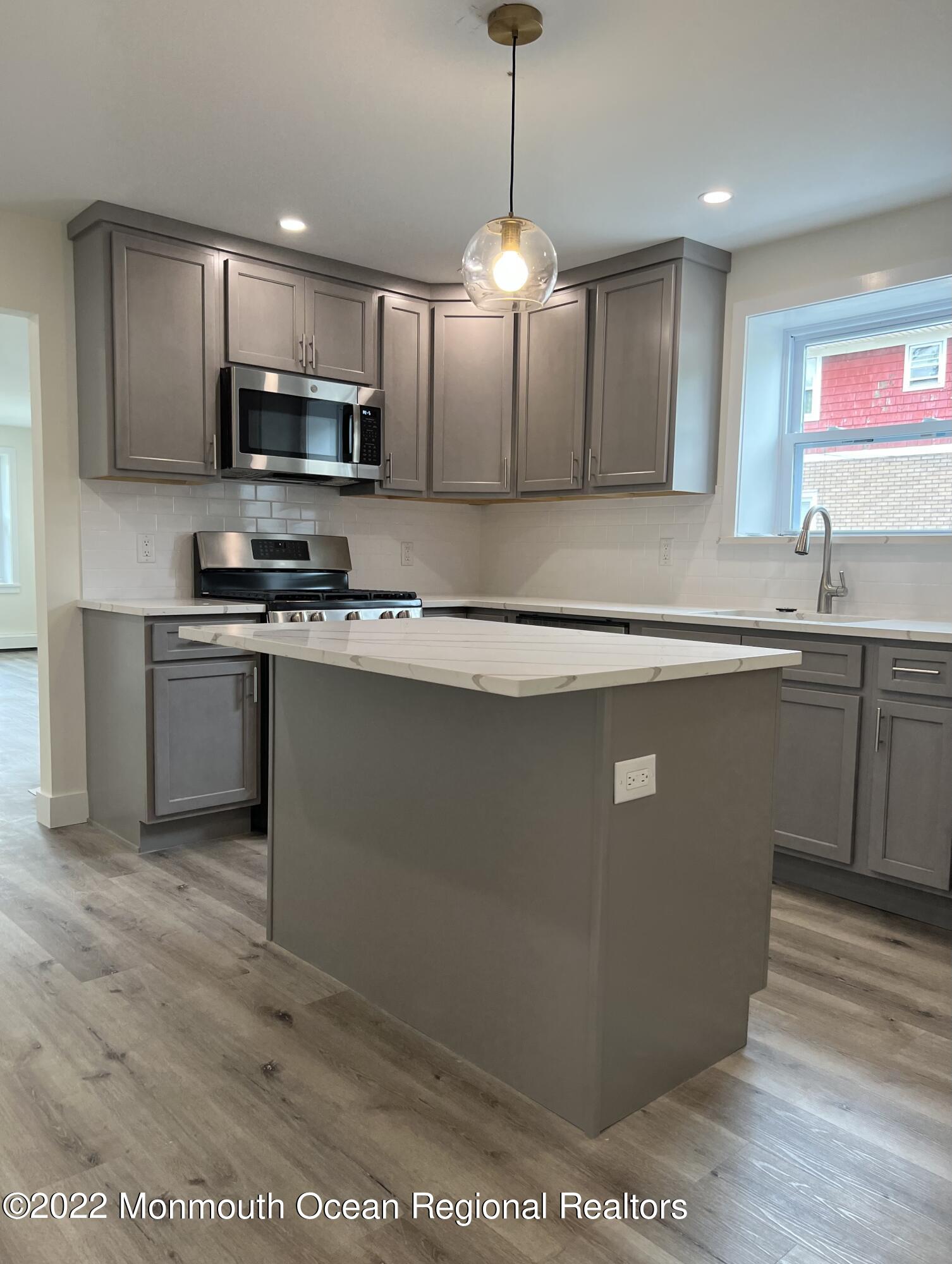 33 Lower Main Street, Unit LOWER LEVEL Matawan, NJ 07747 - Photo 3 of 25 KITCHEN