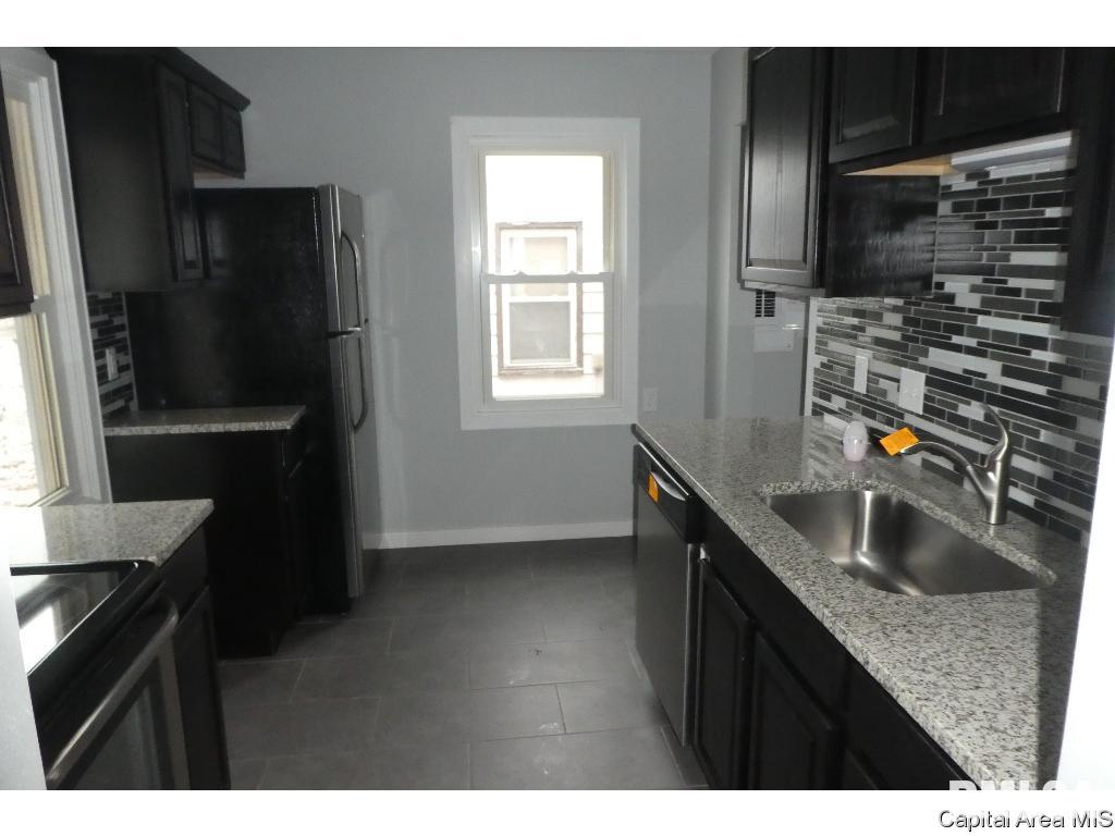 2120 North 19th Street Springfield, IL 62702 - Photo 5 of 17