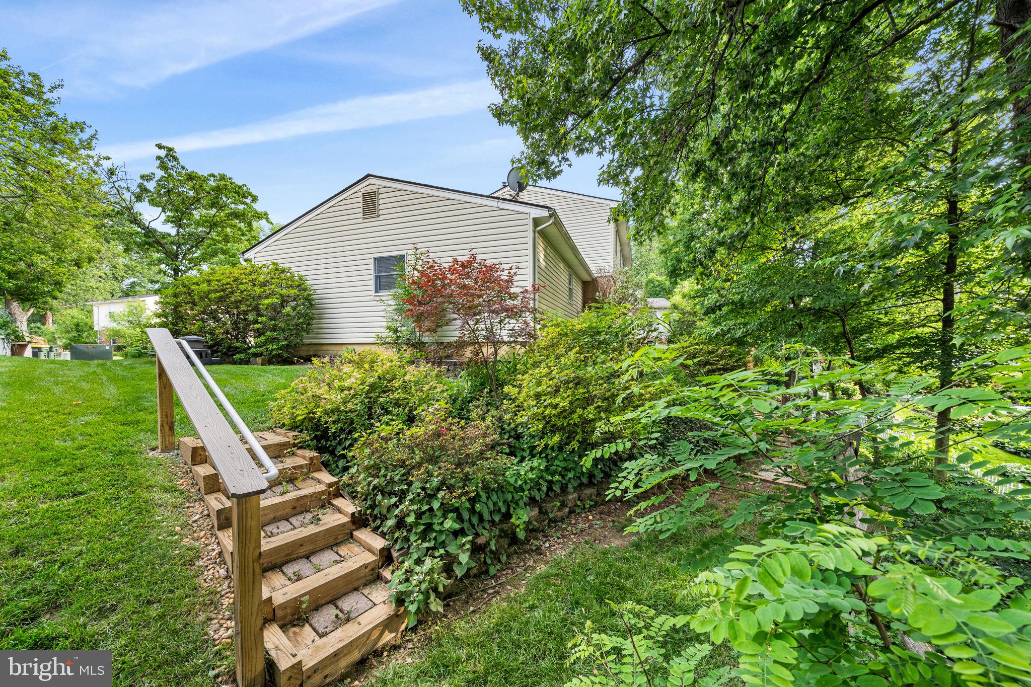 8522 Fairburn Drive Springfield, VA 22152 - Photo 40 of 43