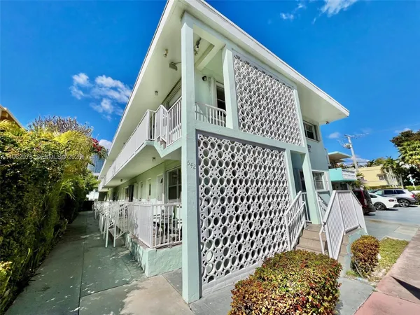 $1,650 | 542 Euclid Avenue, Unit 10, Miami Beach, FL 33139