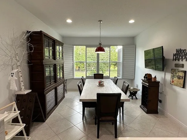 $3,600 | 8330 Summer Lake Drive Southwest, Vero Beach, FL 32967