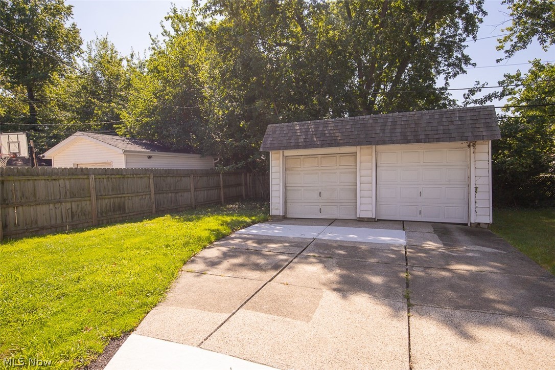 23860 Alberton Road Euclid, OH 44123 - Photo 21 of 24 Gallery Image 21