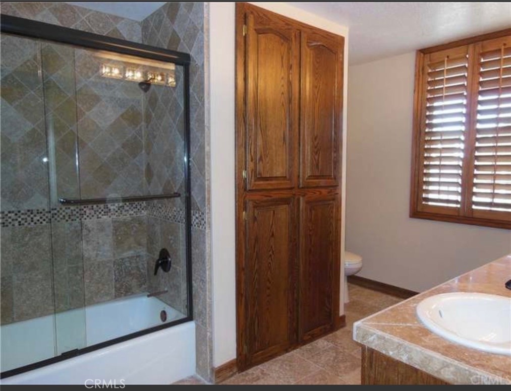 9126 Kittering Road Oak Hills, CA 92344 - Photo 36 of 47 bathroom #2