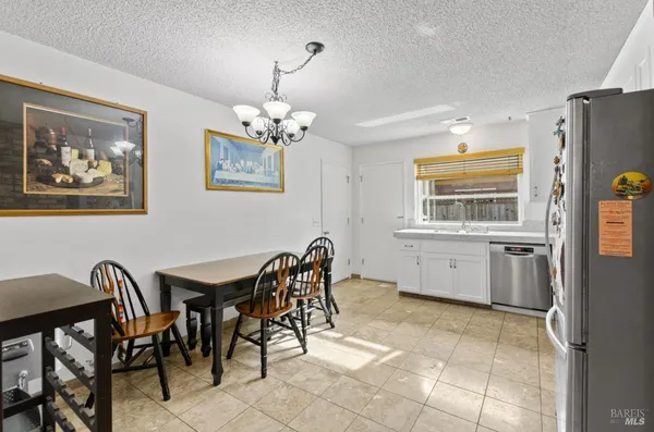 $1,000,000 | 19295 Junipero Serra Drive, Sonoma, CA 95476