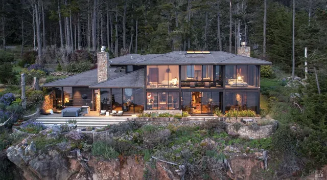 $4,749,000 | 22138 Highway 1, Jenner, CA 95450