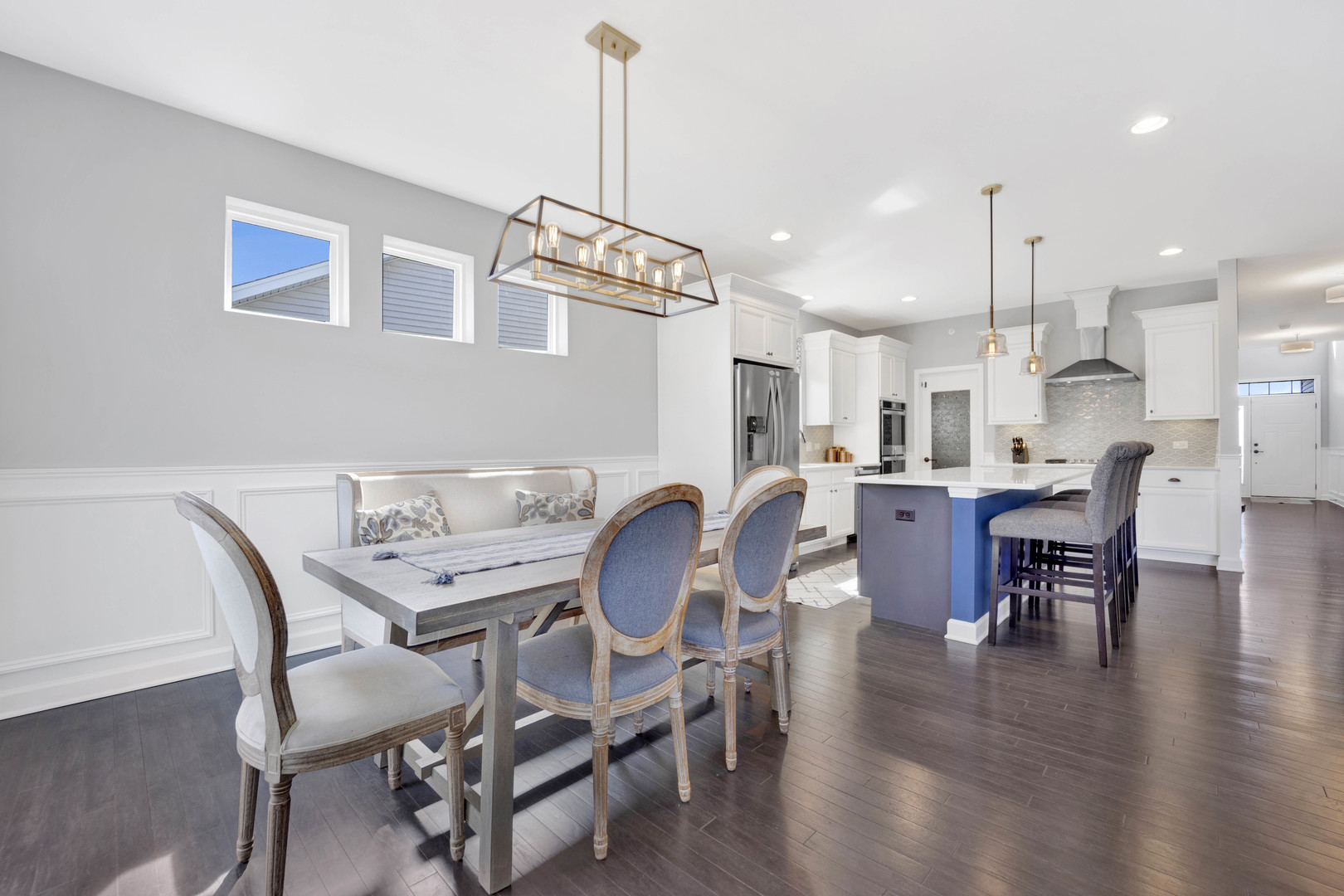 746 Eagle Court Addison, IL 60101 - Photo 4 of 44 Gallery Image 4