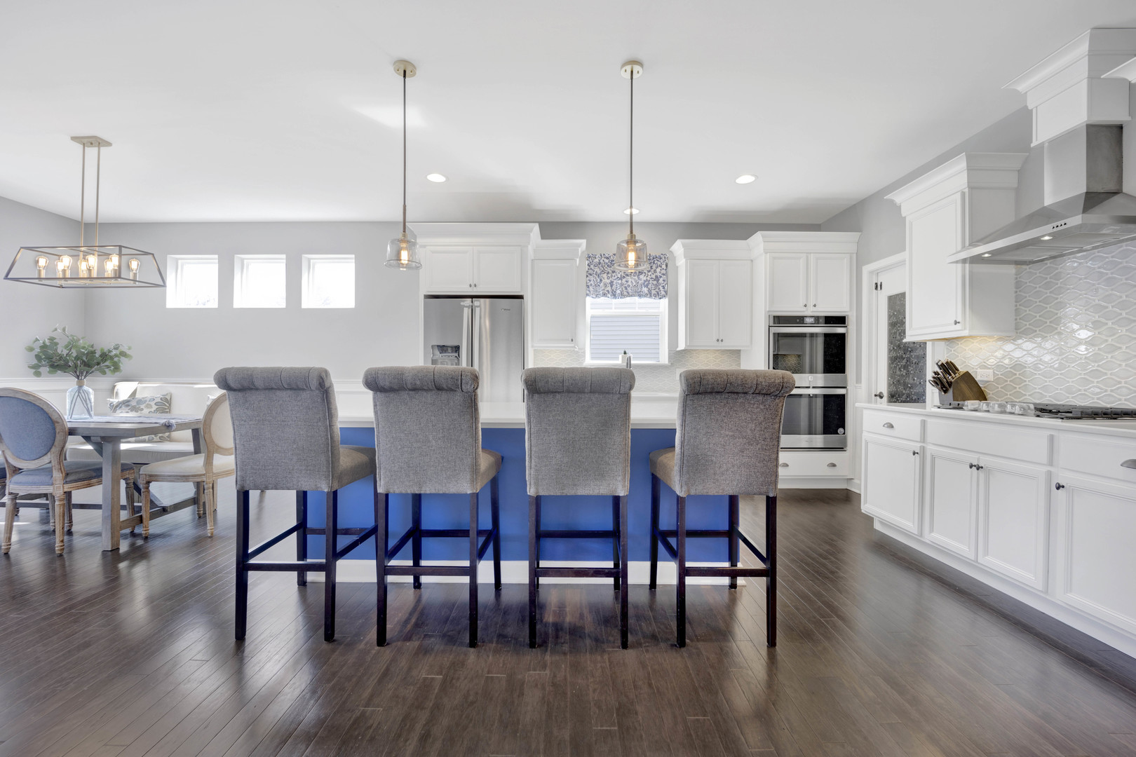 746 Eagle Court Addison, IL 60101 - Photo 8 of 44 Gallery Image 8