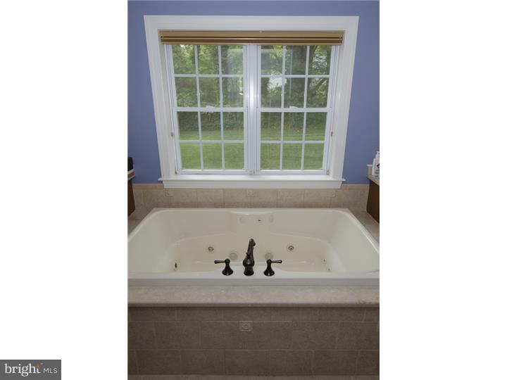 514 Cambridge Road Bala Cynwyd, PA 19004 - Photo 11 of 25 Master Bathroom