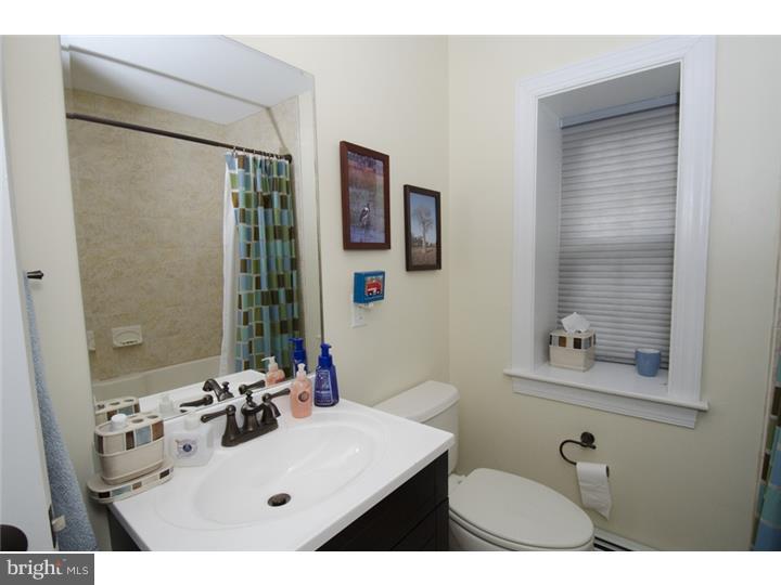 514 Cambridge Road Bala Cynwyd, PA 19004 - Photo 18 of 25 Bathroom