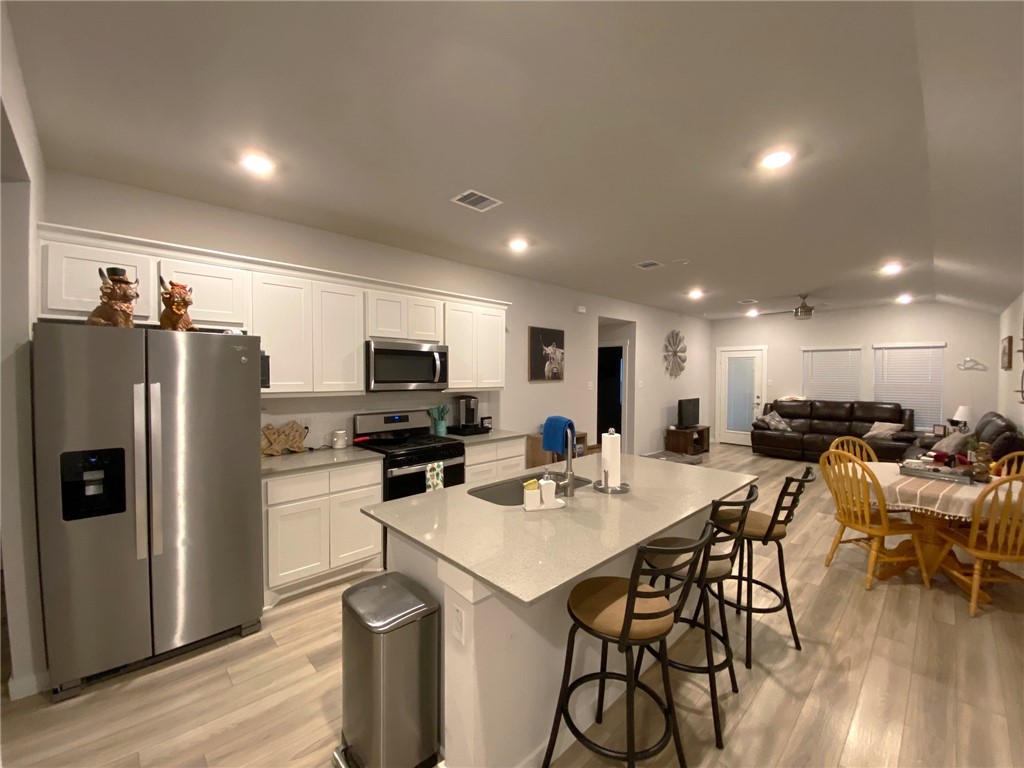 904 Kickapoo Lane College Station, TX 77845 - Photo 3 of 16