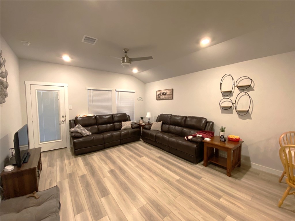 904 Kickapoo Lane College Station, TX 77845 - Photo 4 of 16 Living Area