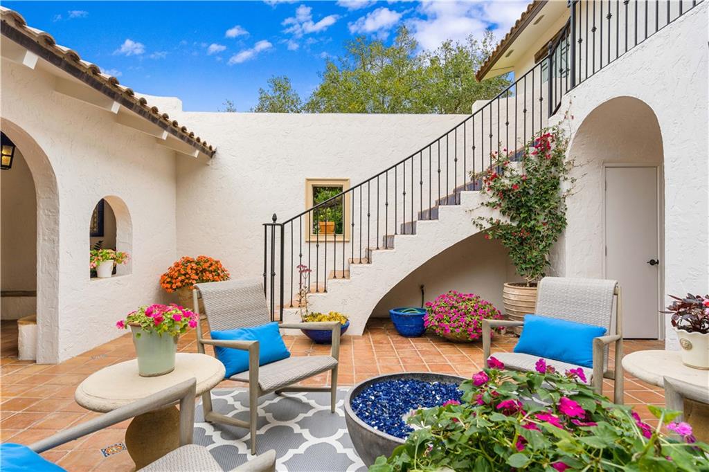 246 Live Oak Road Vero Beach, FL 32963 - Photo 5 of 30 a living room with furniture and wooden floor
