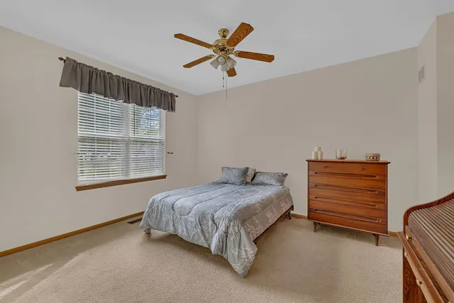 $272,400 | 21476 Mays Lake Court, Crest Hill, IL 60403