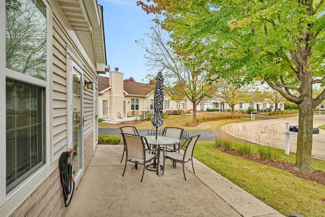 $272,400 | 21476 Mays Lake Court, Crest Hill, IL 60403